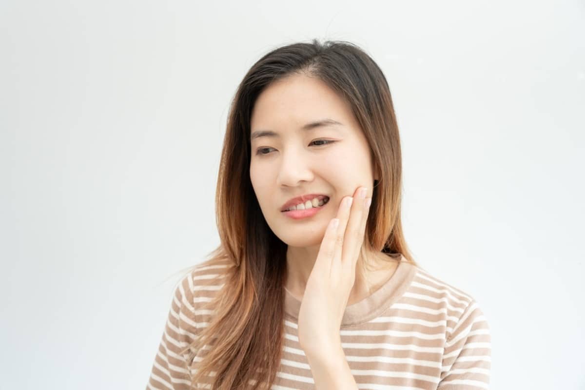 why crown causes bad breath smell